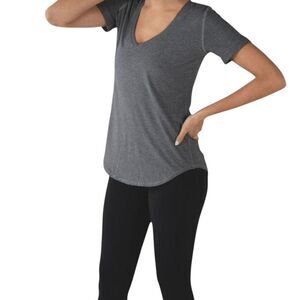 LULULEMON ATHLETICA Love Tee Size Medium